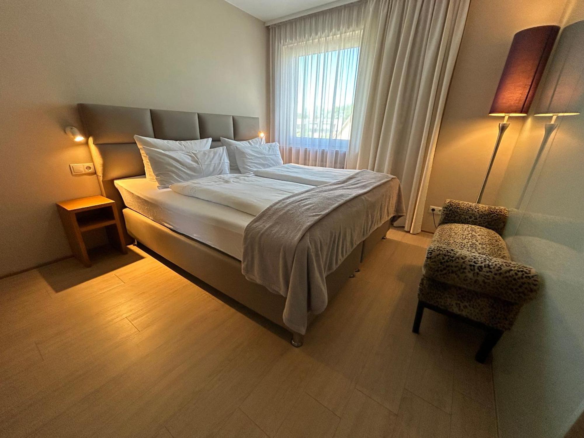 Businesskamer met Kingsize Bed